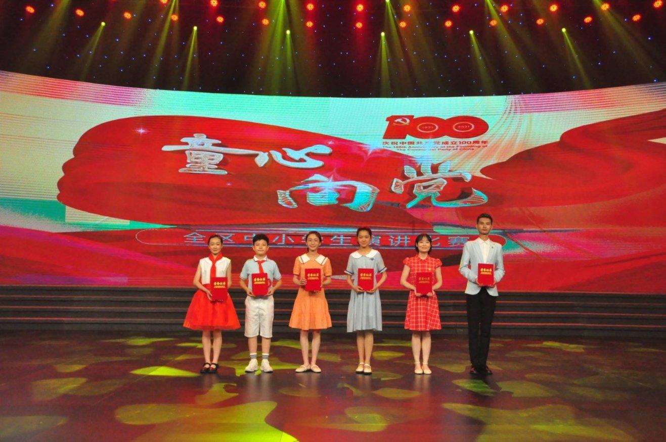 回顾长影拍摄的经典老电影《六号门》：讲述搬运工人在地下党的领导下与货场把